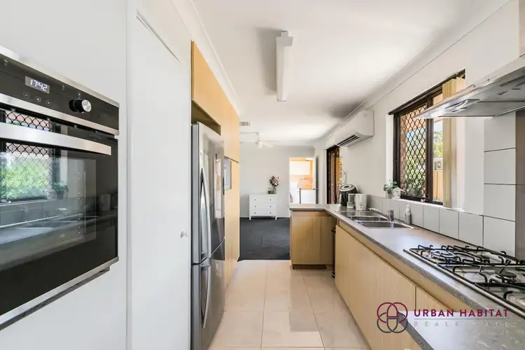 7 Barney Court, Parmelia WA 6167