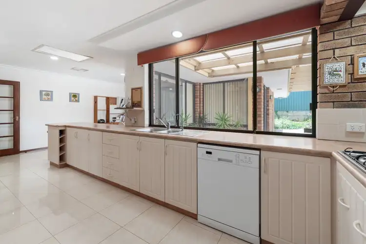 Sixth view of Homely house listing, 1 Alyxia Place, Duncraig WA 6023