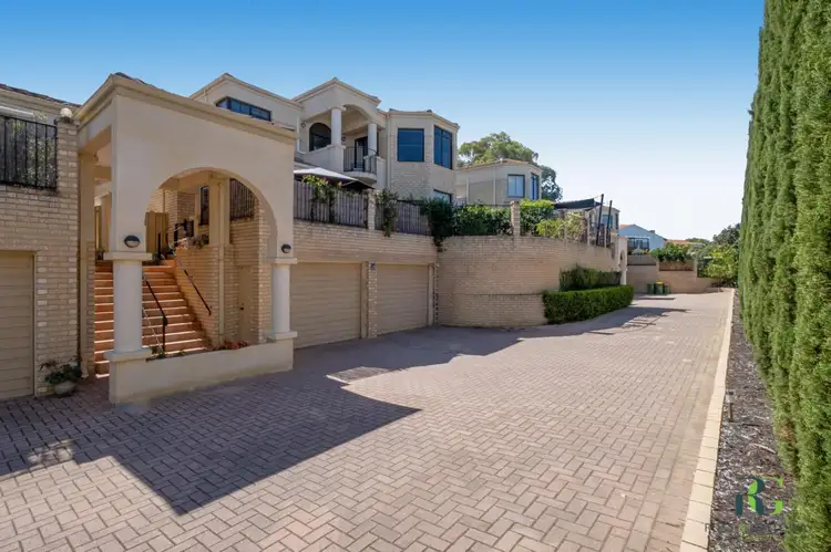 3/3 Birdwood Road, Melville WA 6156