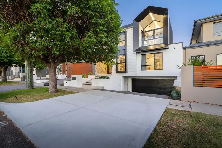 92 Flinders Street, Mount Hawthorn WA 6016