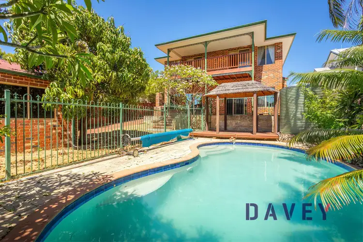 254 Holbeck Street, Doubleview WA 6018
