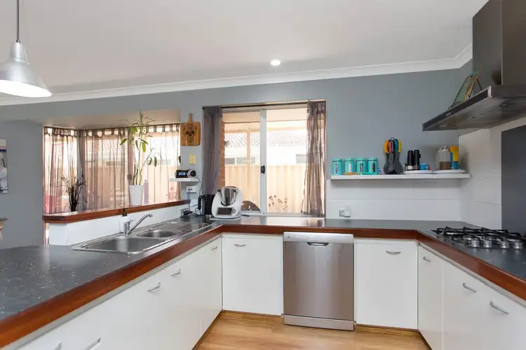 Sixth view of Homely house listing, 15 Richenda Court, Marangaroo WA 6064