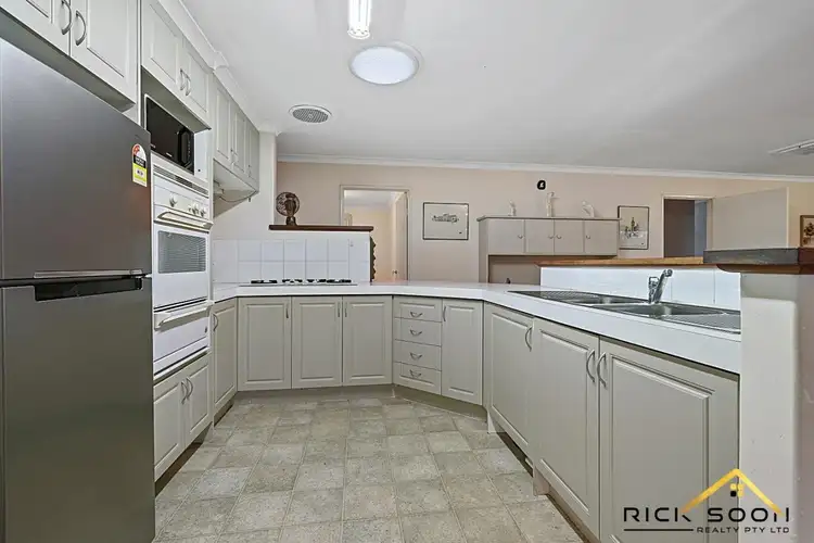 Sixth view of Homely house listing, 8 Lovatt Court, Leeming WA 6149