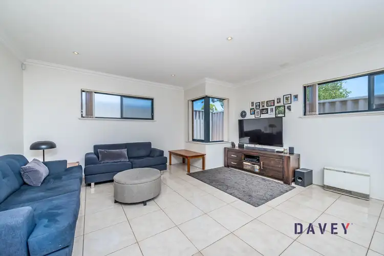 216a Ravenswood Drive, Nollamara WA 6061