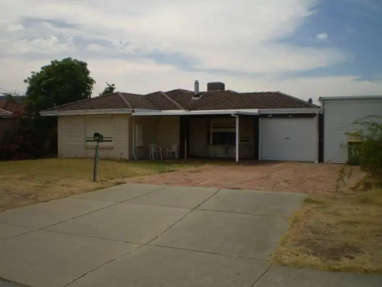 31 Hemingway Drive, Camillo WA 6111