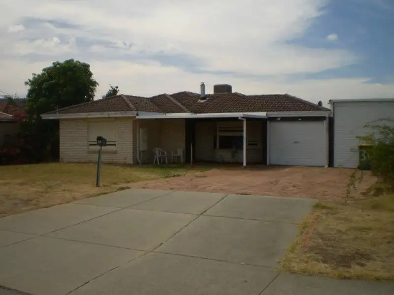 Main view of Homely house listing, 31 Hemingway Drive, Camillo WA 6111