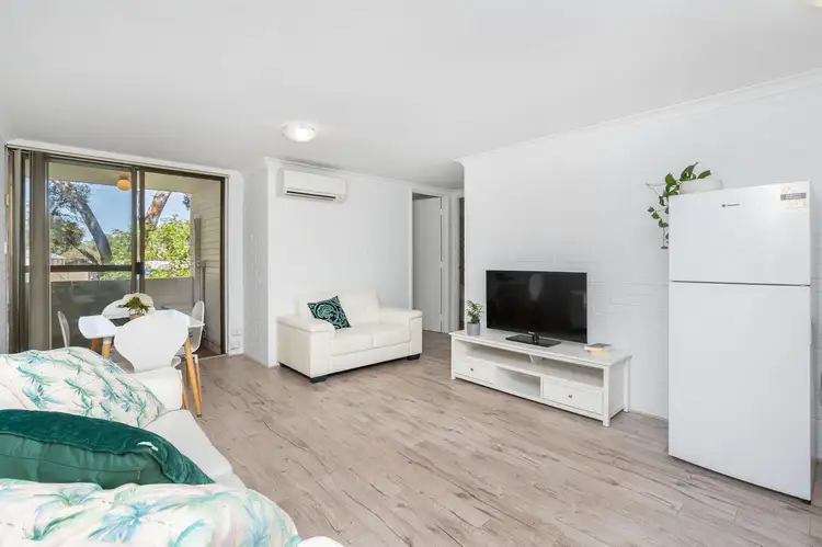 17/2 Bennelong Place, Leederville WA 6007