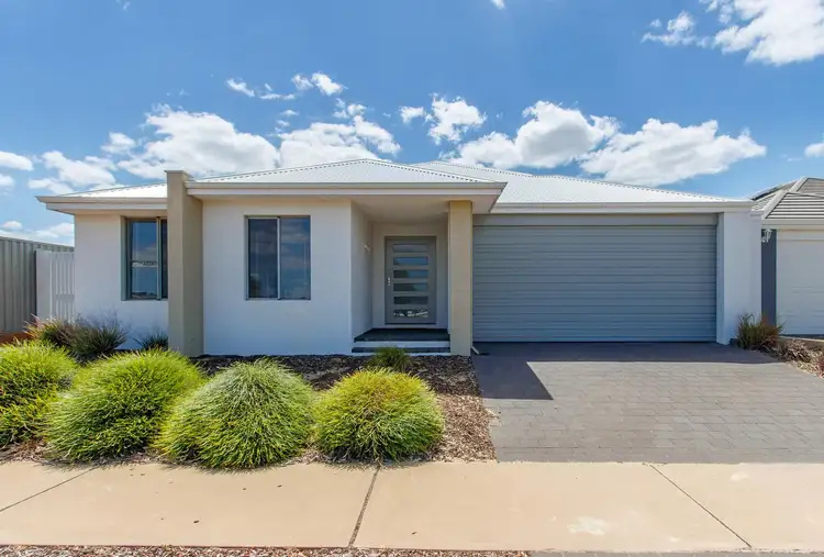 93 Kokoda Boulevard, Byford WA 6122