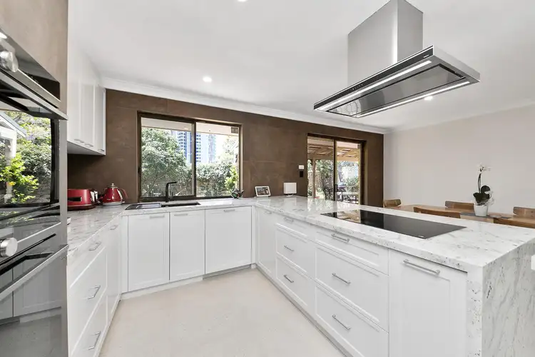 1/5 First Avenue, Applecross WA 6153