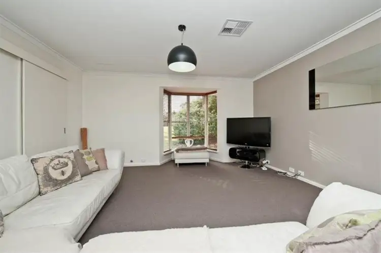Sixth view of Homely house listing, 2 Carlyle Crescent, Duncraig WA 6023