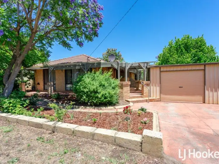 38 Seville Drive, Seville Grove WA 6112