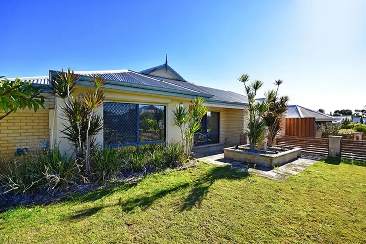 6 Carinta Court, Ellenbrook WA 6069