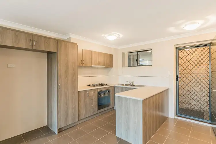 Fifth view of Homely apartment listing, 3/2 Towton Way, Langford WA 6147