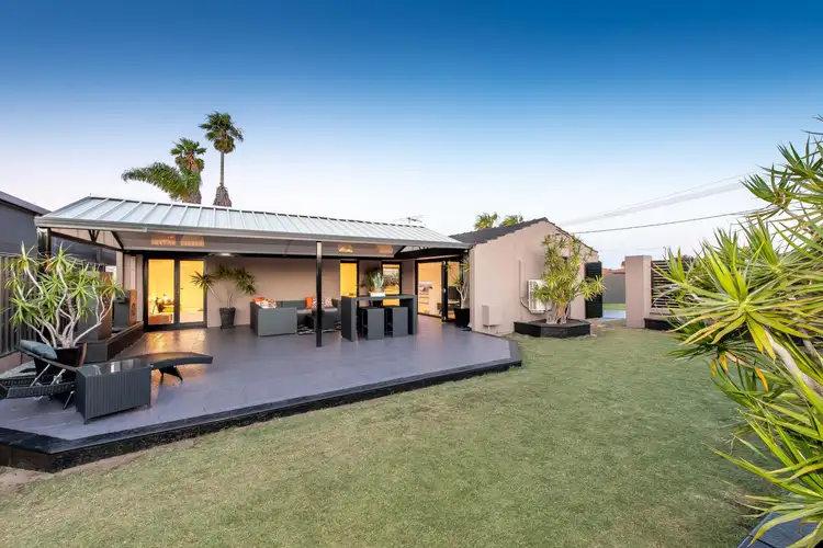 Seventh view of Homely house listing, 2 Redfin Crescent, Beldon WA 6027