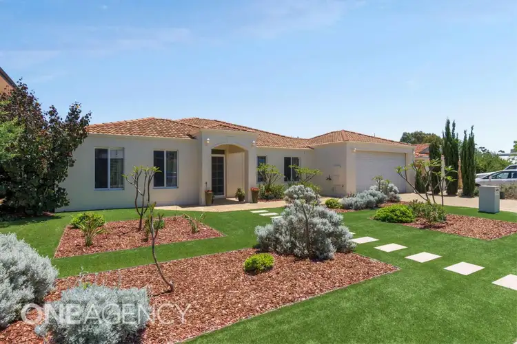 14 Hockley Loop, Canning Vale WA 6155