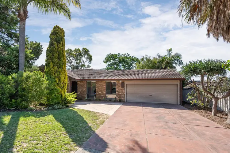 5 Tara Court, Woodvale WA 6026