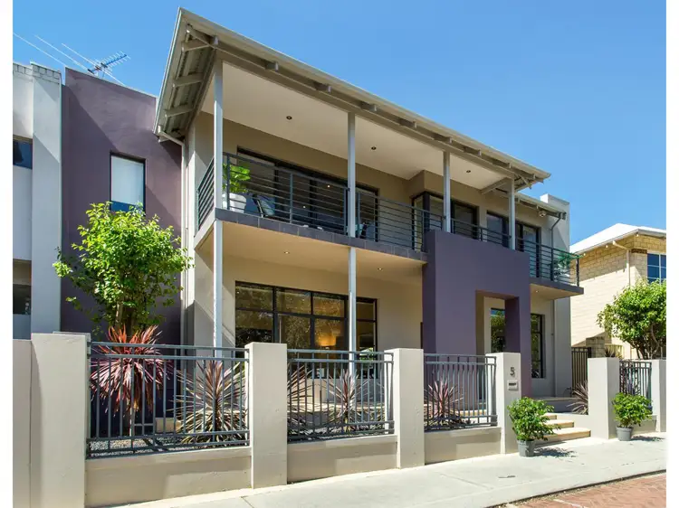 Second view of Homely house listing, 5 Centaur Circle, Woodbridge WA 6056