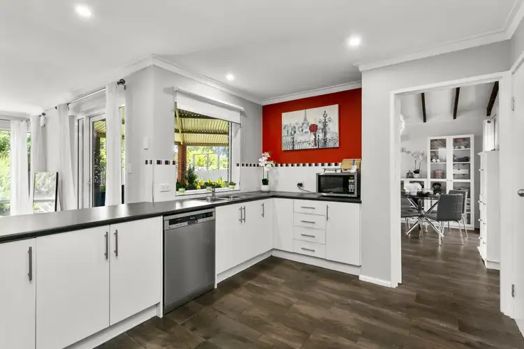 24 Amethyst Way, Carine WA 6020