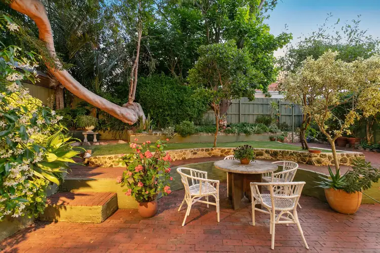 9/11 Airlie Street, Claremont WA 6010