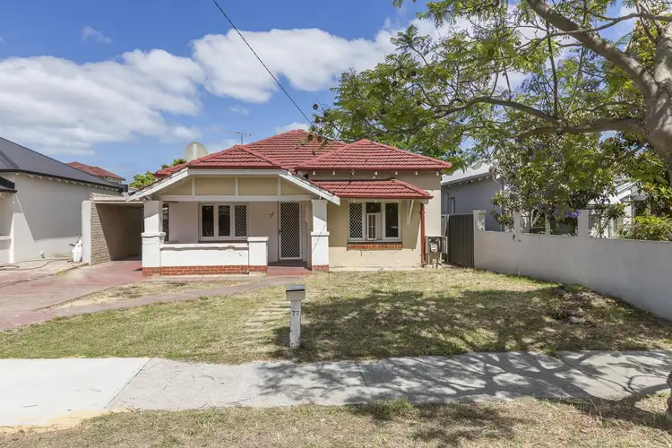 77 East Street, Mount Hawthorn WA 6016