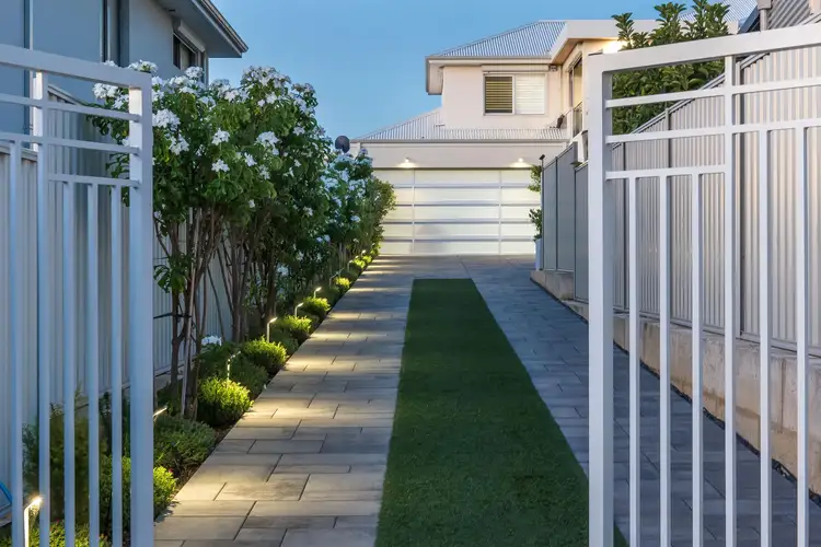 7A Glory Court, Karrinyup WA 6018