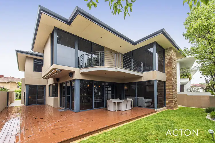 2A Cunningham Street, Applecross WA 6153