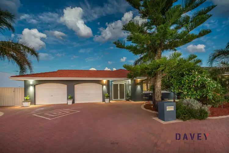 11 Dalton Crescent, Kingsley WA 6026