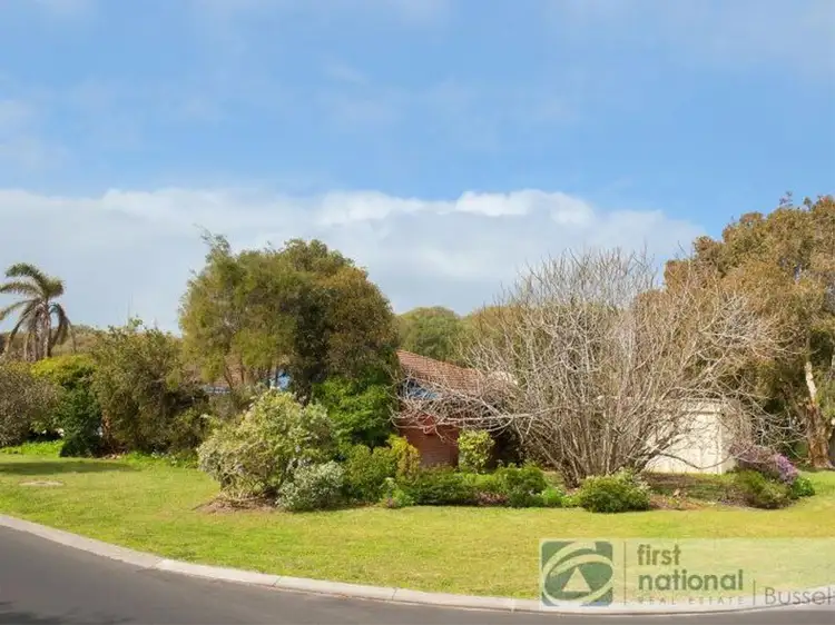 12 Hadfield Avenue, West Busselton WA 6280