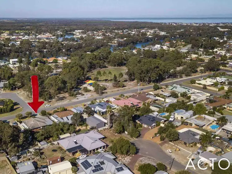 Second view of Homely house listing, 8 Kingfisher Drive, North Yunderup WA 6208