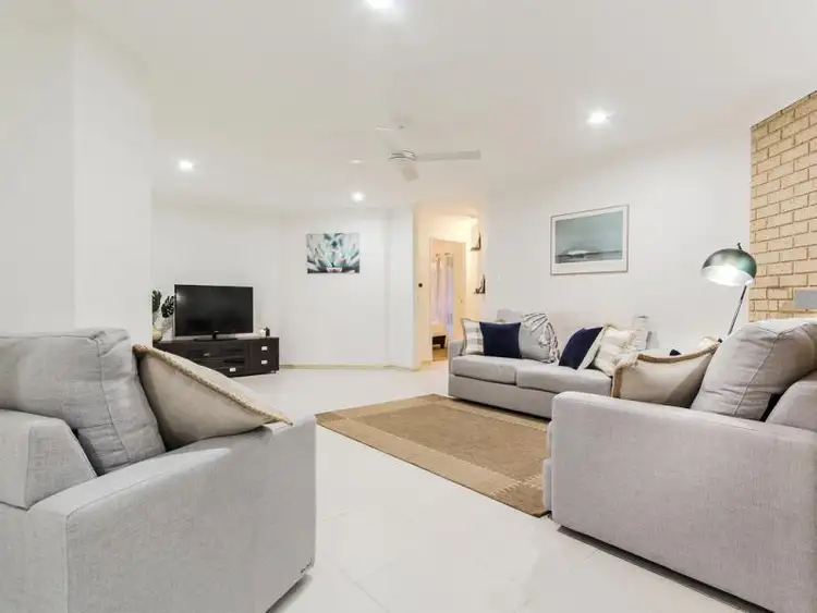 Fifth view of Homely house listing, 2 Castlereagh Circle, Port Kennedy WA 6172