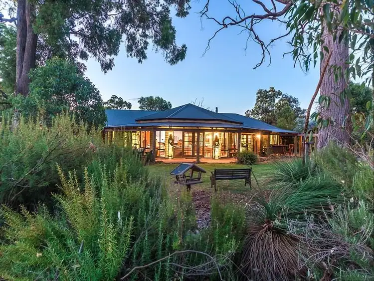 3 Marginata Parade, Jarrahdale WA 6124