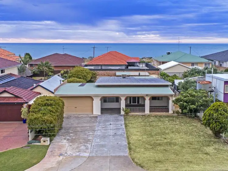 16 Tallas Road, Silver Sands WA 6210