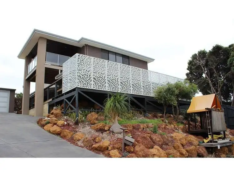 Second view of Homely house listing, 10 Seaview Place, Quinns Rocks WA 6030