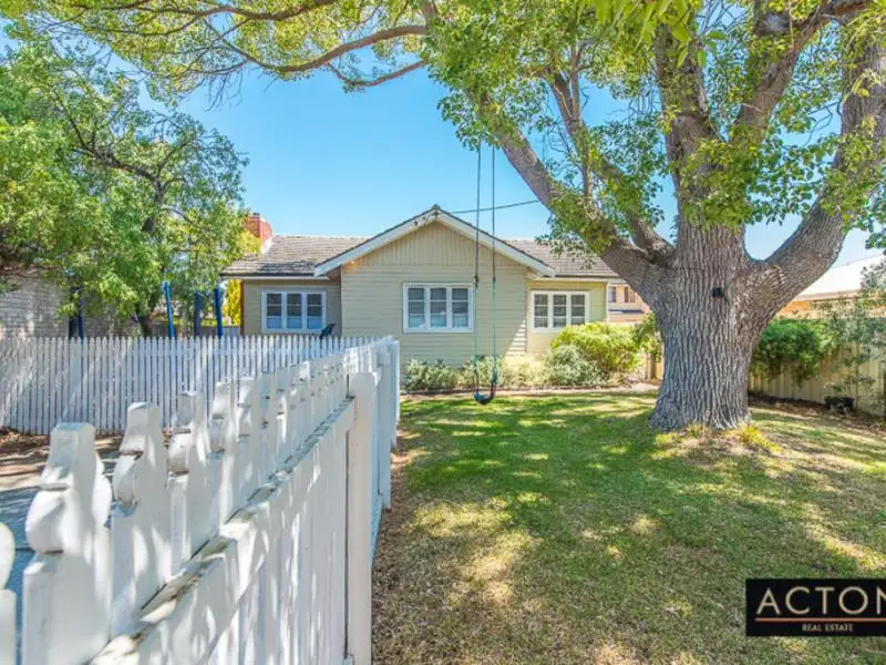 Main view of Homely house listing, 19 Rivett Way, Brentwood WA 6153