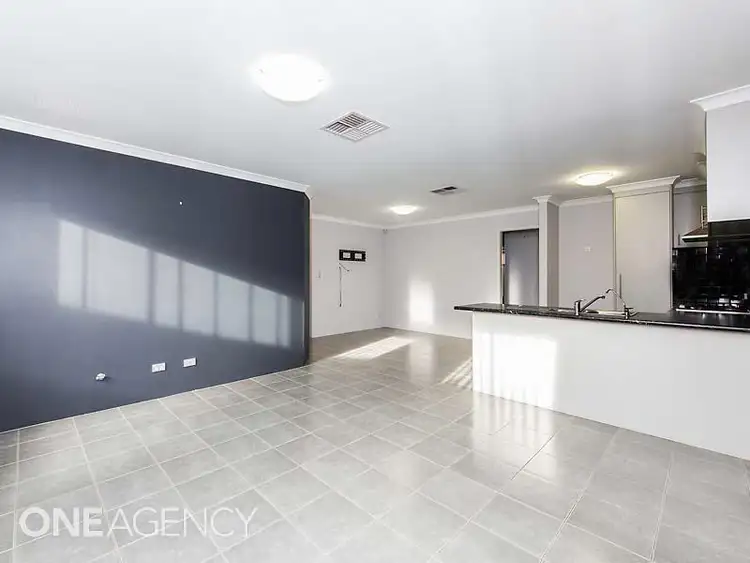 Fifth view of Homely house listing, 8 Torrey Crescent, Aubin Grove WA 6164