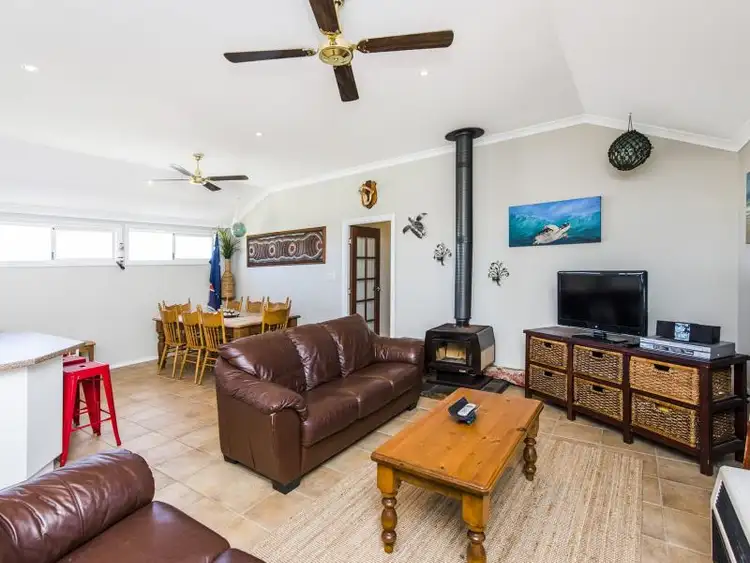 9 Larwood Circle, Seabird WA 6042