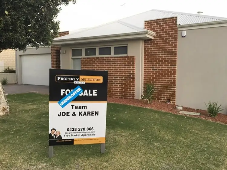 A & B/4 Currong Way, Nollamara WA 6061