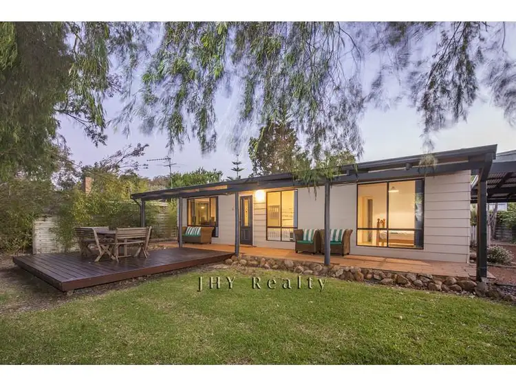 16 Armstrong Place, Dunsborough WA 6281