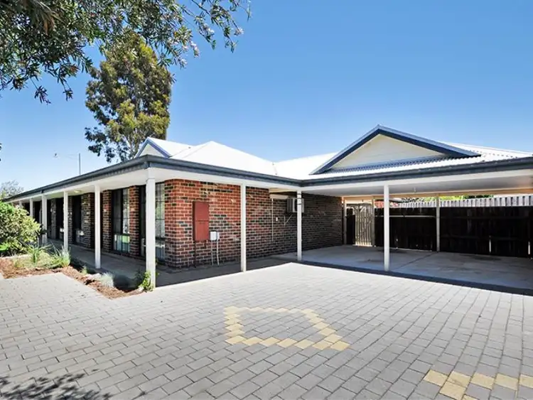 14 Carinta Ct, Ellenbrook WA 6069