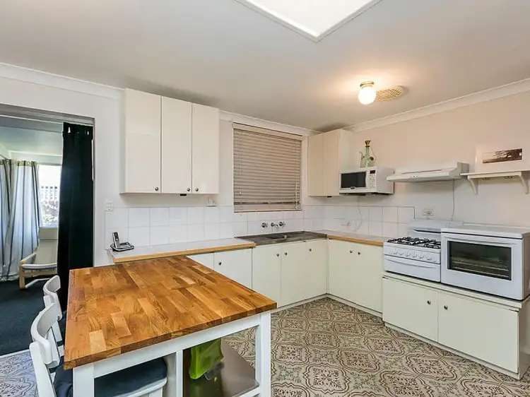 Fourth view of Homely house listing, 1 Grevillea Place, Heathridge WA 6027