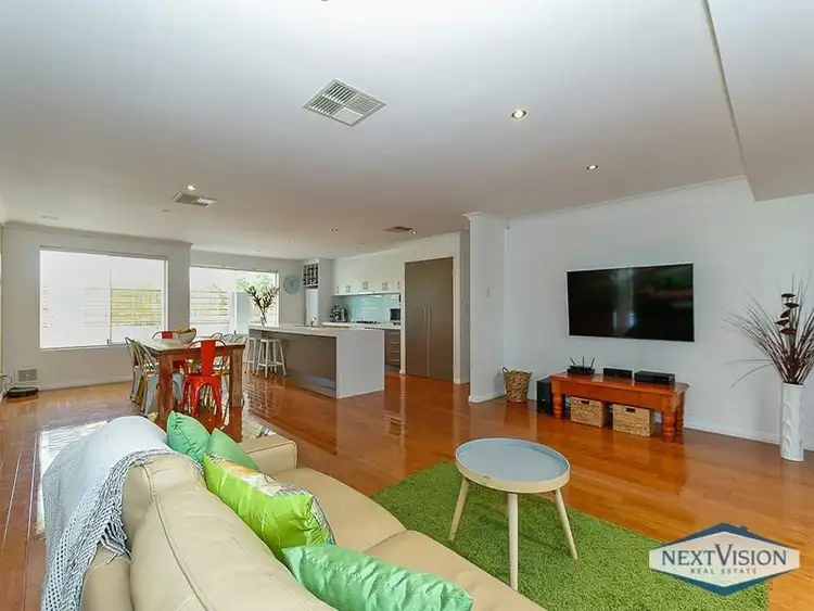 Sixth view of Homely house listing, 2 Andre Close, Hamilton Hill WA 6163