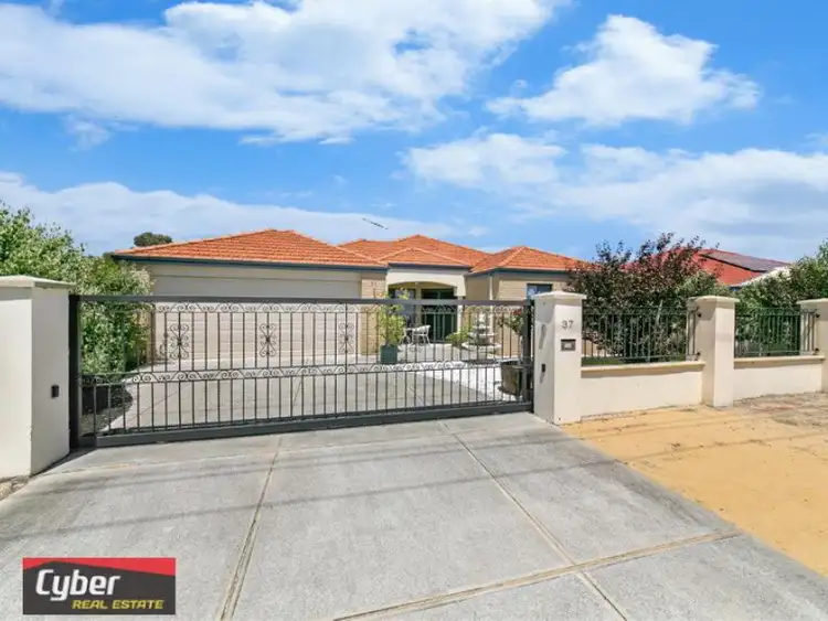 37 Sheffield Road, Wattle Grove WA 6107
