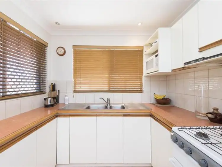 Fifth view of Homely semi-detached listing, 11 Hogarth Way, Bateman WA 6150