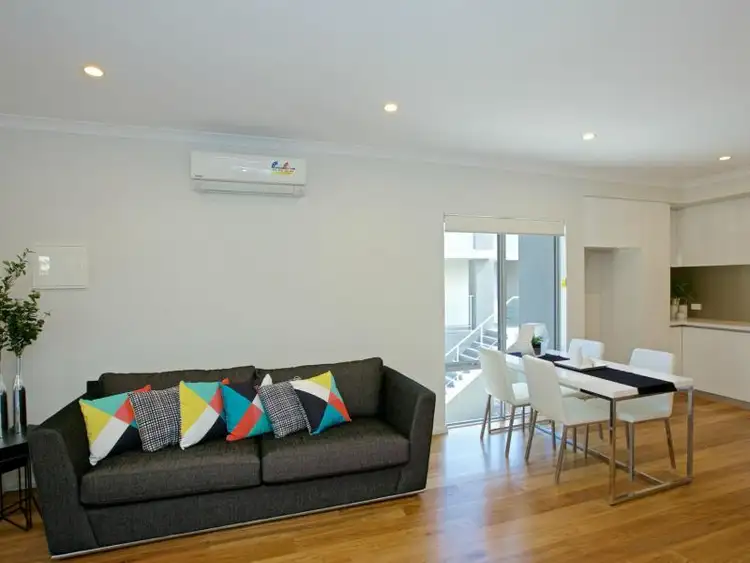 Sixth view of Homely apartment listing, 4/16 King George Street, Innaloo WA 6018