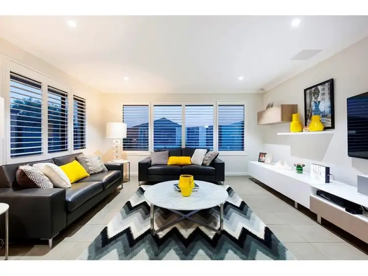 12 Belfry Way, Wattle Grove WA 6107