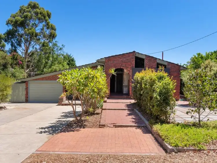 8 Dianella Road, Walliston WA 6076