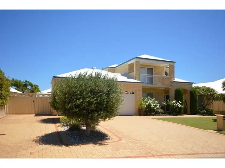 12 Batavia Avenue, Wannanup WA 6210