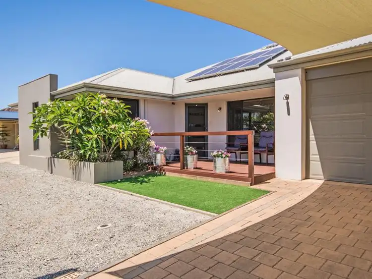 6 Hamlet Pass, Pinjarra WA 6208