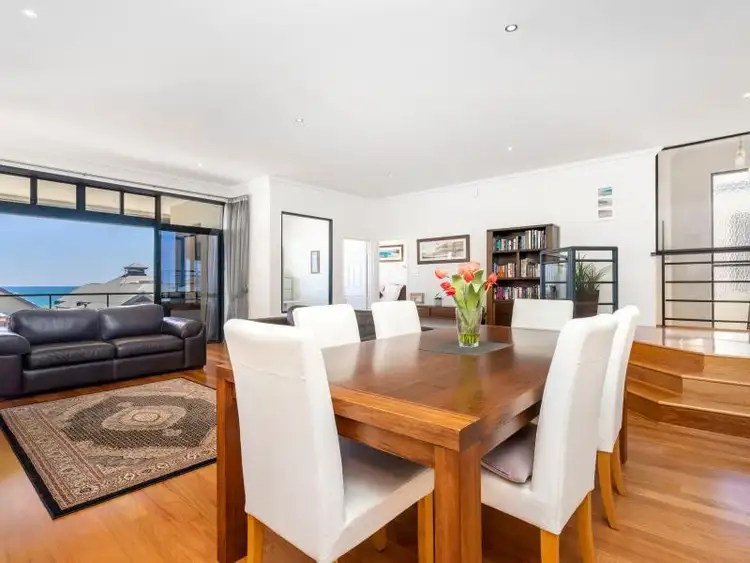 Fourth view of Homely house listing, 8 Bella Vista, Scarborough WA 6019