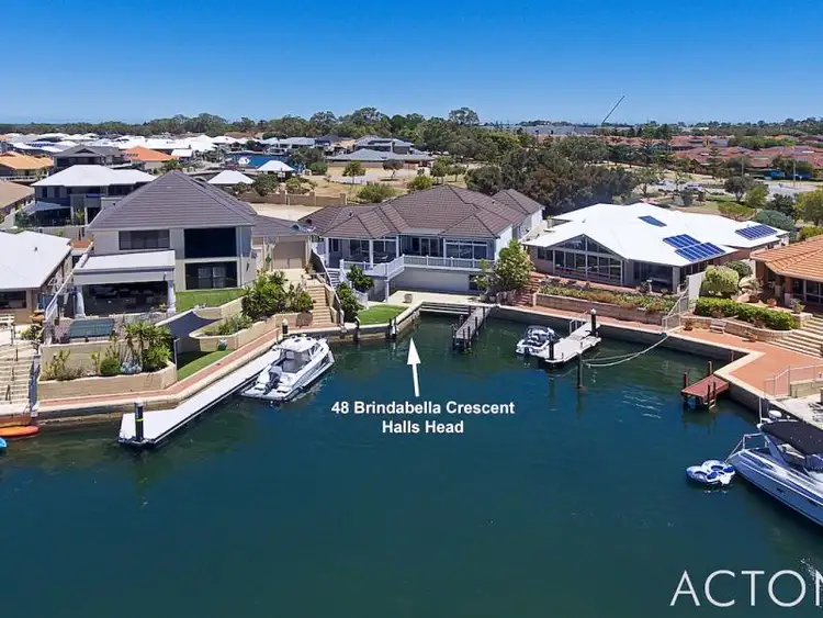 48 Brindabella Crescent, Halls Head WA 6210